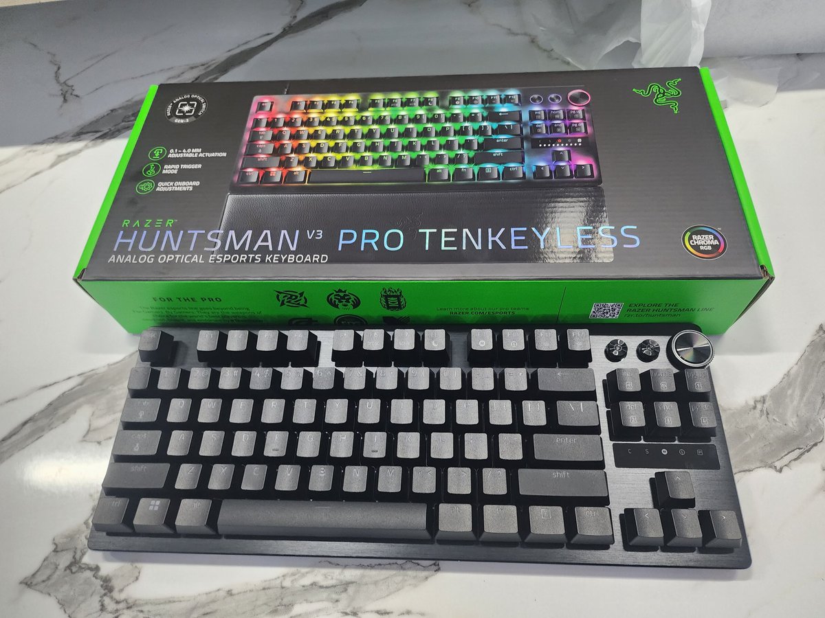 There's no reason not to switch to this keyboard. I like it so much thank you @TeamRazer