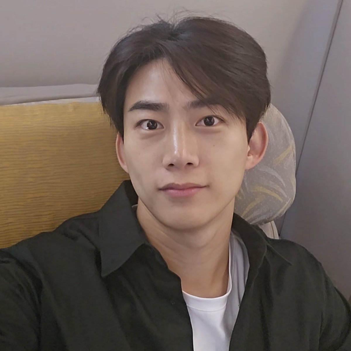 taec’s bare face is everything

#TAECYEON
#2PM