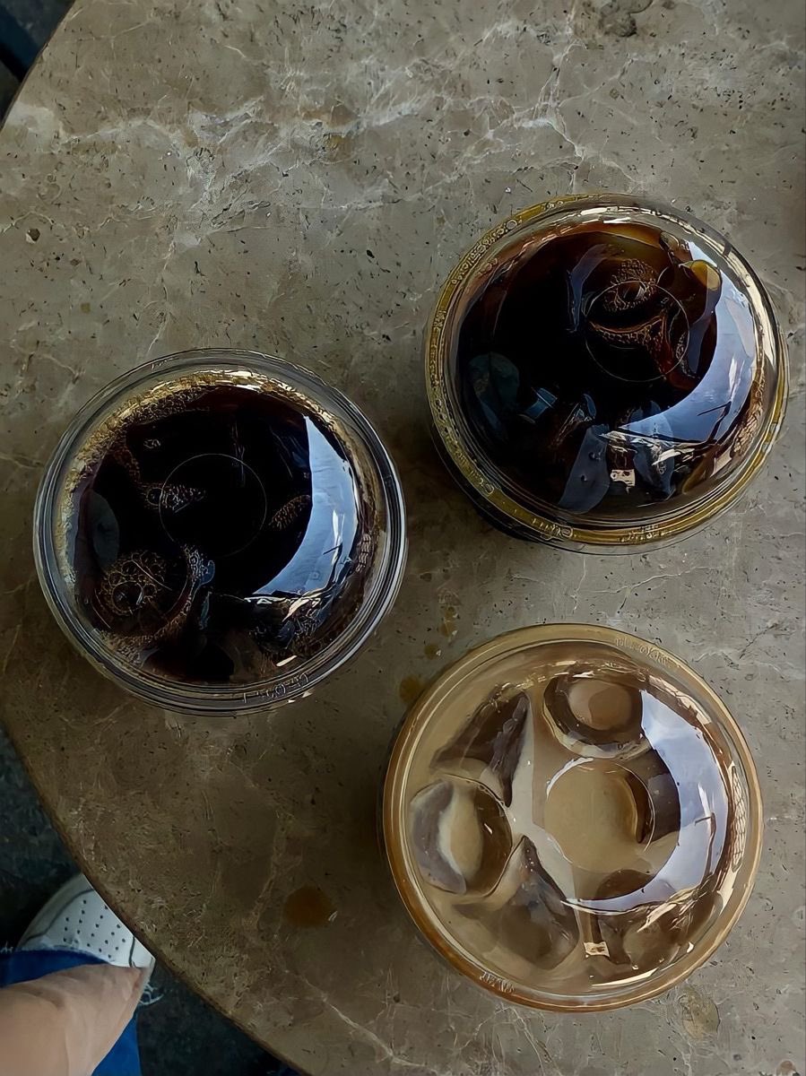 modernlilithh's tweet photo. monday ☕️ https://t.co/cwY2hlKXMu