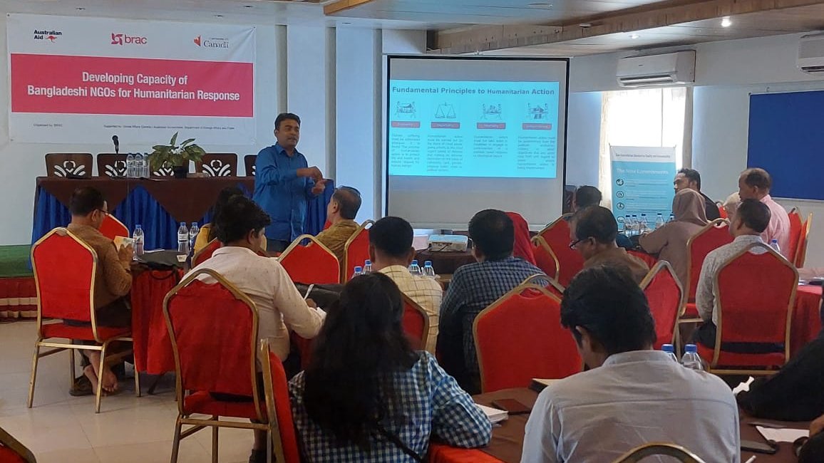 AnsariSazzad1's tweet photo. @ifrc @CHS_Alliance @StatePRM @Hrusikesh18 @resty_lou @sanjeevkafley @RaquibRony @arafin_karim @Azharul538 @AchalaNavaratne @isteak_ahammed @FerdousMaliha @RedCross 2/2 Absolute pleasure to engage in 2โฃ batches of #CHS training for 30+ #PoolFund member agencies of #Bangladesh.
The events accommodated interactions & wisdom of 85 participants representing 30+ grass-root, local & national agencies in #CoxsBazar.
@BRACworld @ifrc @CHS_Alliance https://t.co/00RW09Tdlp