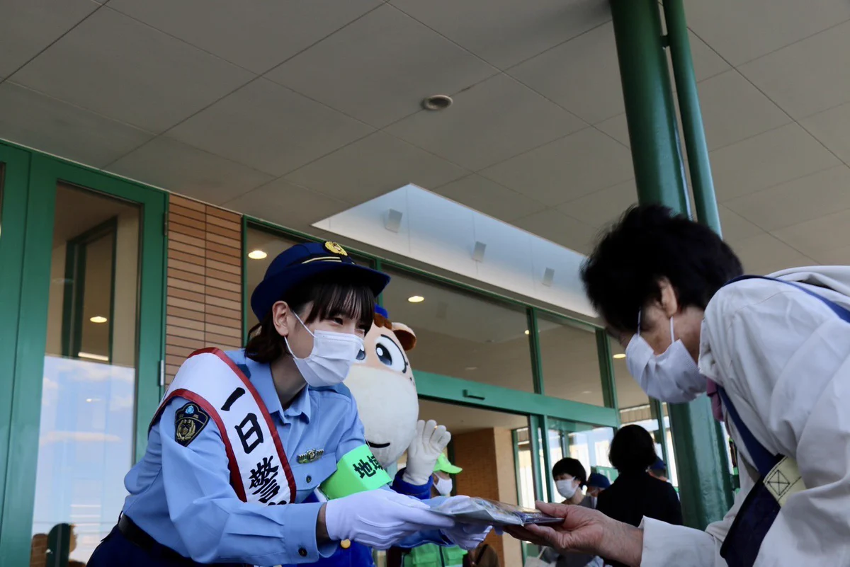 白岩蘭奈選手 群馬県前橋東警察署特殊詐欺パトロールポスター 群馬グリーンウイングス【公式】 on X: 