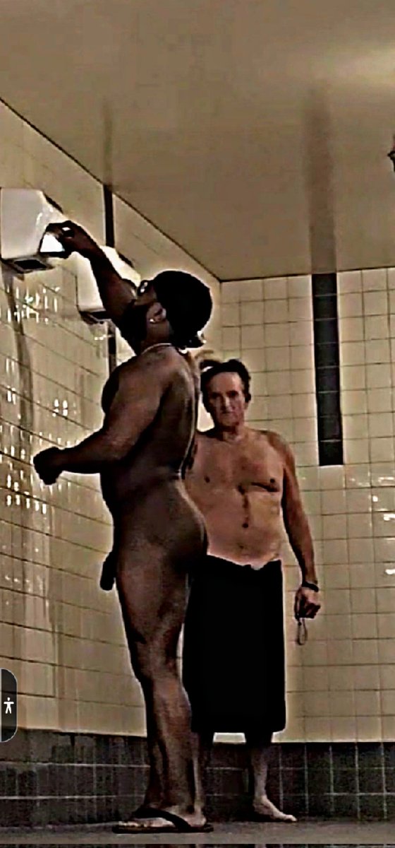 Beastly_CoLABz's tweet photo. Lockerroom bbc

#retweet #Like #follow

#lockerroom
#workoutmotivation 
#publicexhibtionism 
#publicnuditity 
#commando 
#Muscles 
#blackmen 
#bulgeinshorts 
#bbc
#BigBlackBulge
#daddy 
#bigblackdaddy
#bigblackcocks

https://t.co/WNQvm9BCs4 https://t.co/Ebrlhd0pAE