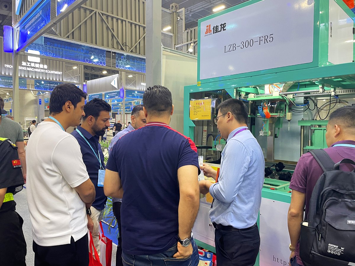 JialongOfficial's tweet image. We are here, waiting for you
19.1 H36-37, Area D
The China Import and Export Fair
#Jialong
#PackingMachine