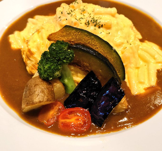 ココイチワールドのマッケンチーズオムカレーですわー! 