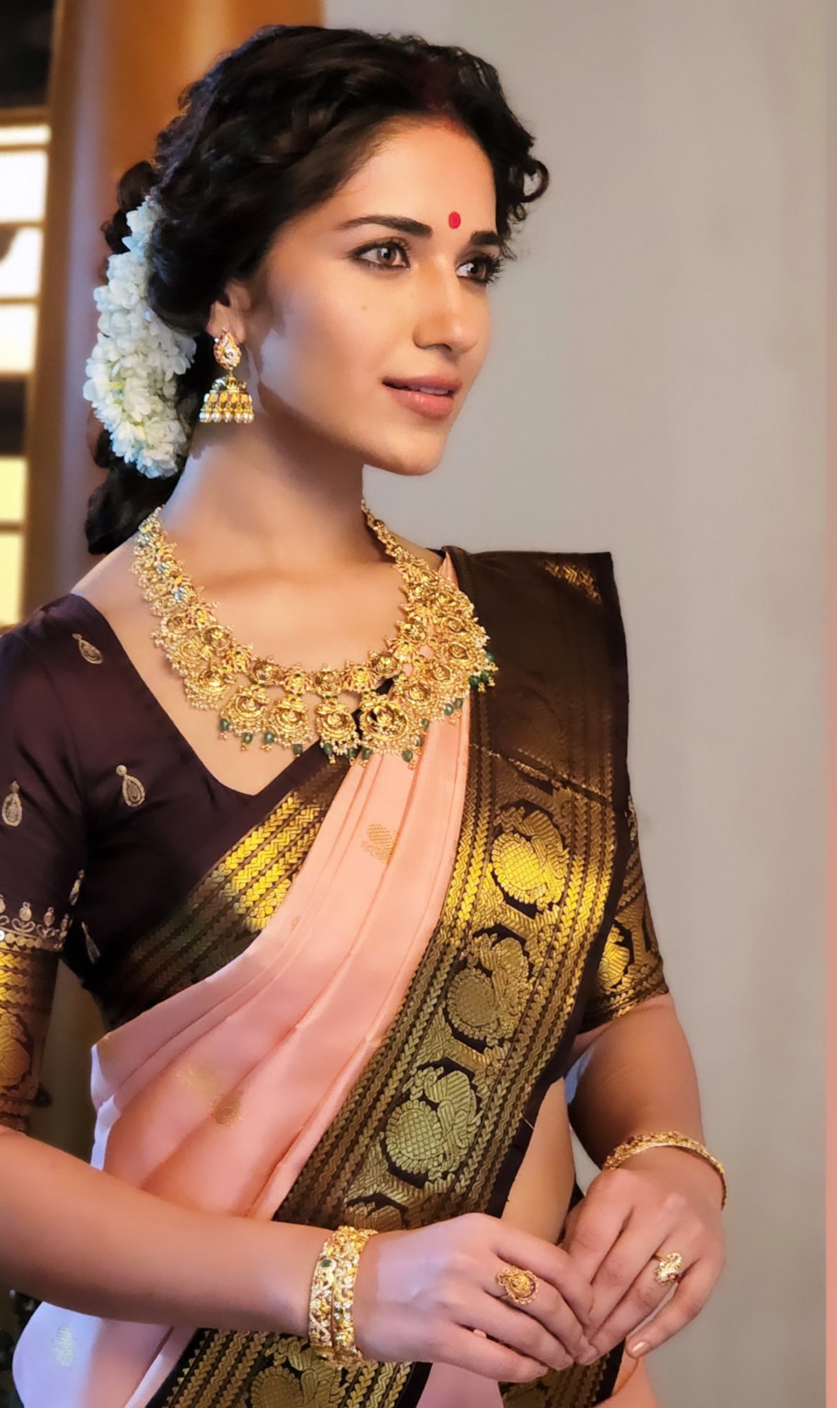 F8id8jtakAAmFQu?format=jpg&name=large