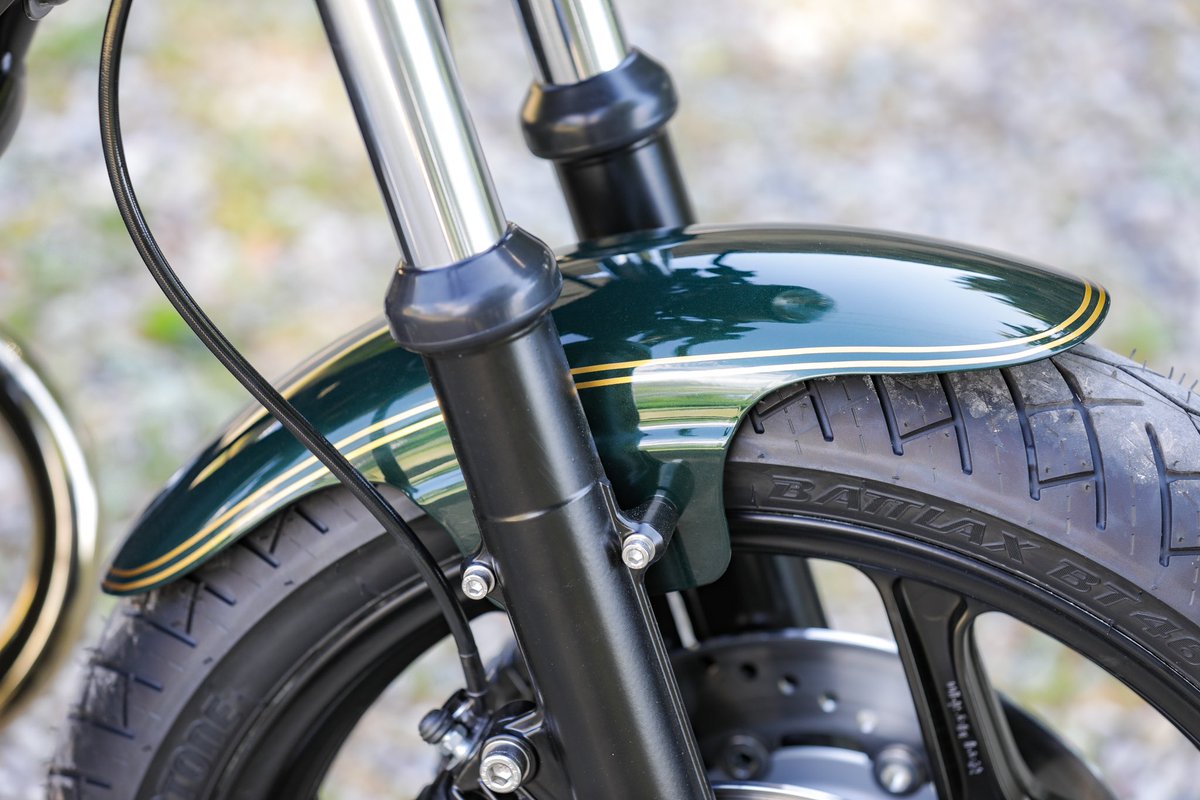 41franzen's tweet photo. Bei Sport-Evolution entshen SE Concept Bikes auf Basis der BMW-Zweiventiler.Die handgefertigten Motorräder sind von Grund auf komplett neu aufgebaut und restauriert, einschließlich Motor, Getriebe und Elektrik. Der Zustand entspricht dem eines neuen Motorrades https://t.co/VlUBLMyJL9