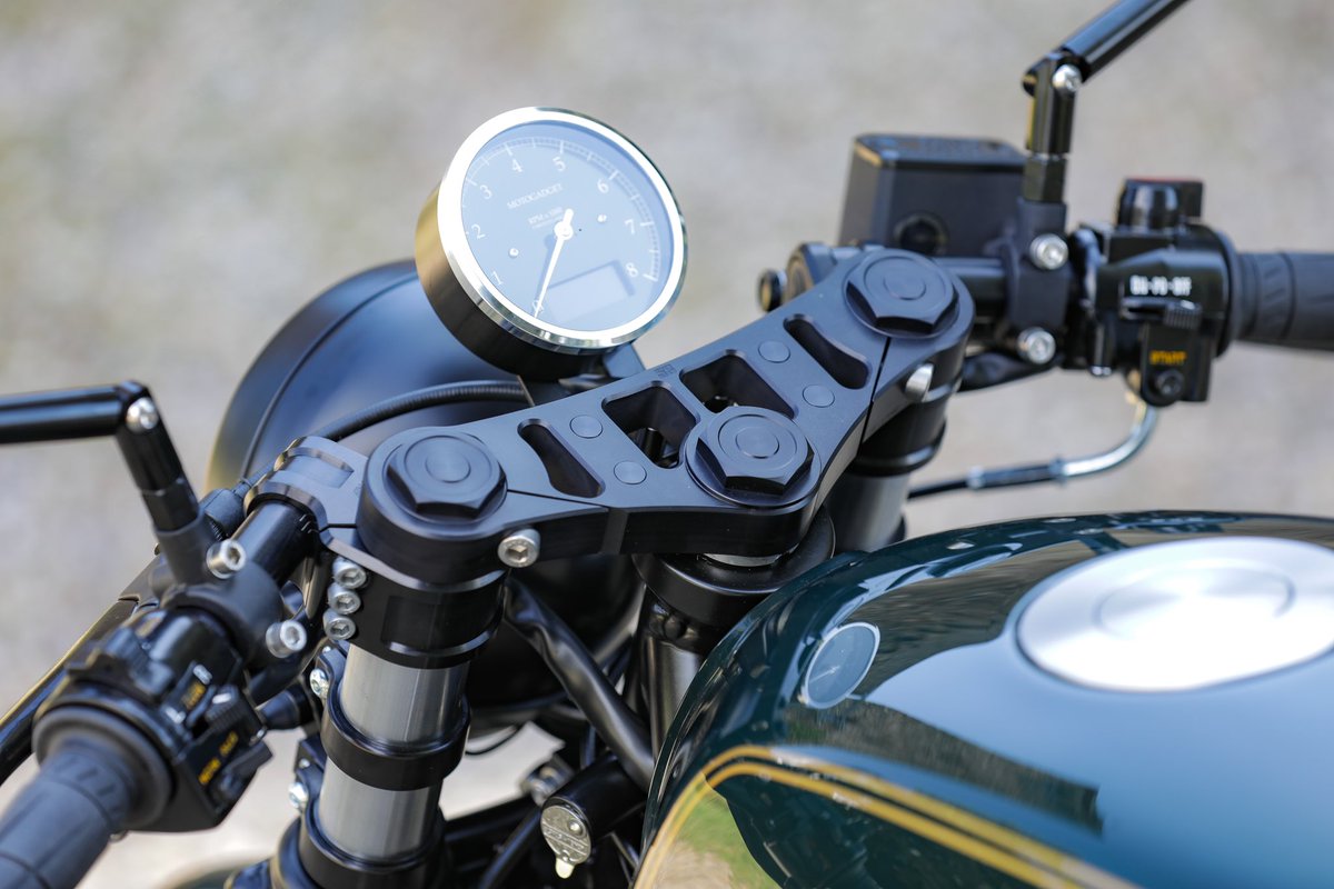 41franzen's tweet photo. Bei Sport-Evolution entshen SE Concept Bikes auf Basis der BMW-Zweiventiler.Die handgefertigten Motorräder sind von Grund auf komplett neu aufgebaut und restauriert, einschließlich Motor, Getriebe und Elektrik. Der Zustand entspricht dem eines neuen Motorrades https://t.co/VlUBLMyJL9