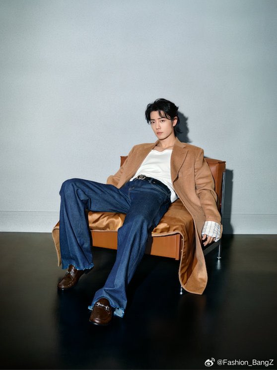 xzhansoul's tweet photo. to say this again even when the creative director is new but the brand still takes steps with him and sees all the values ​​and qualities that he has. this is not just about popularity but how he is so appreciated and taken into account as a brand representative on the intl stage https://t.co/ujSeliokV4