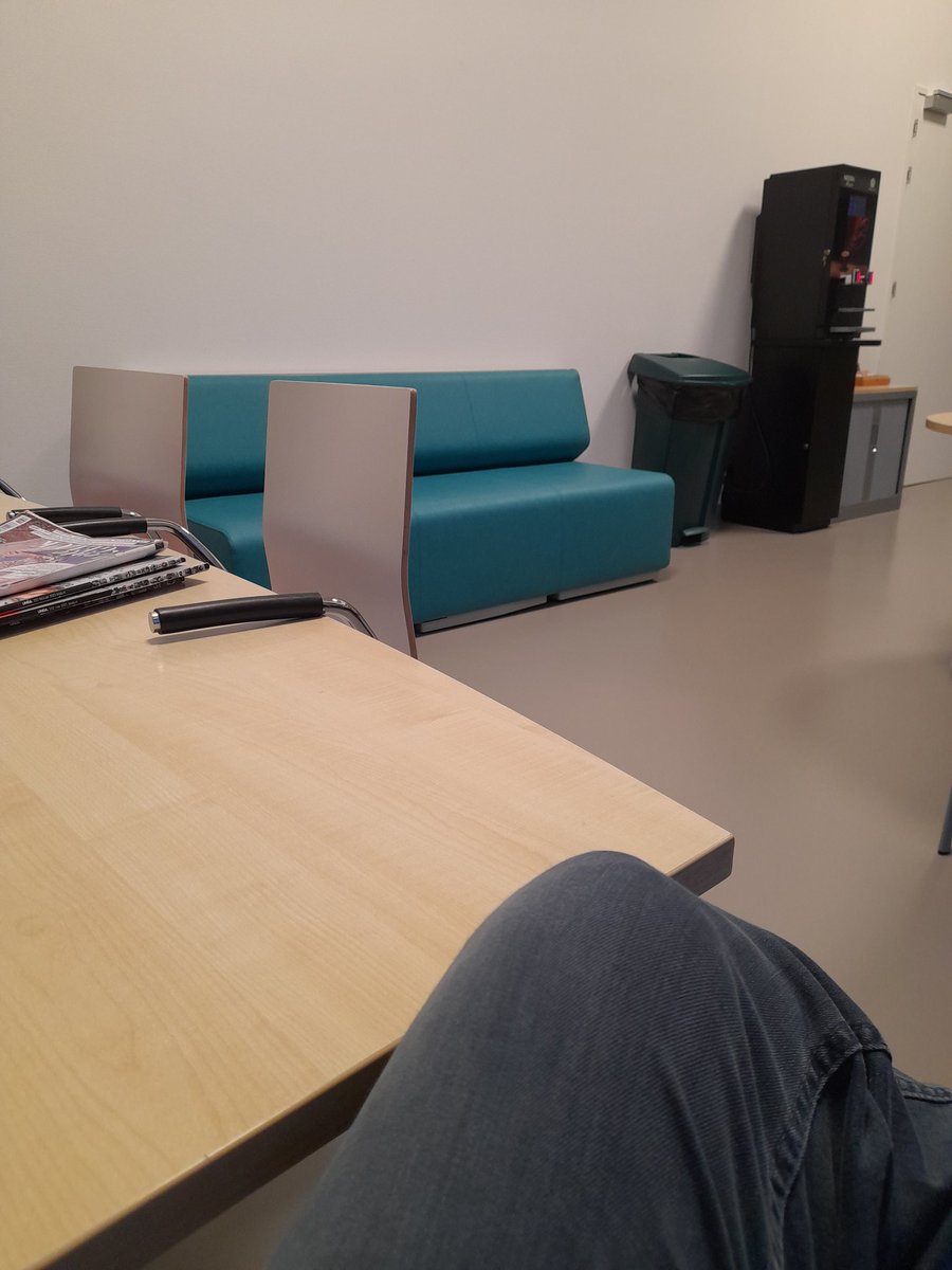 Vandaag oog nr 2. Nog effe afzien en dan zonder gewone bril. #staaroperatie