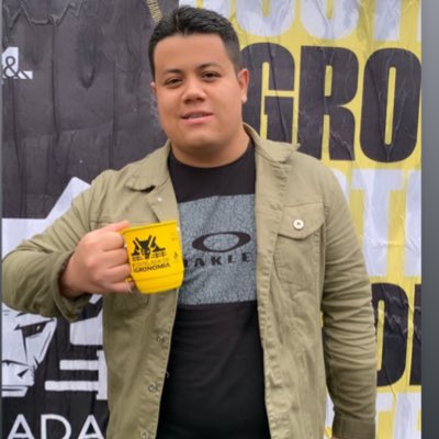 SenhorBola's tweet photo. #NovaFotoDePerfil https://t.co/0EHrdxJ05J