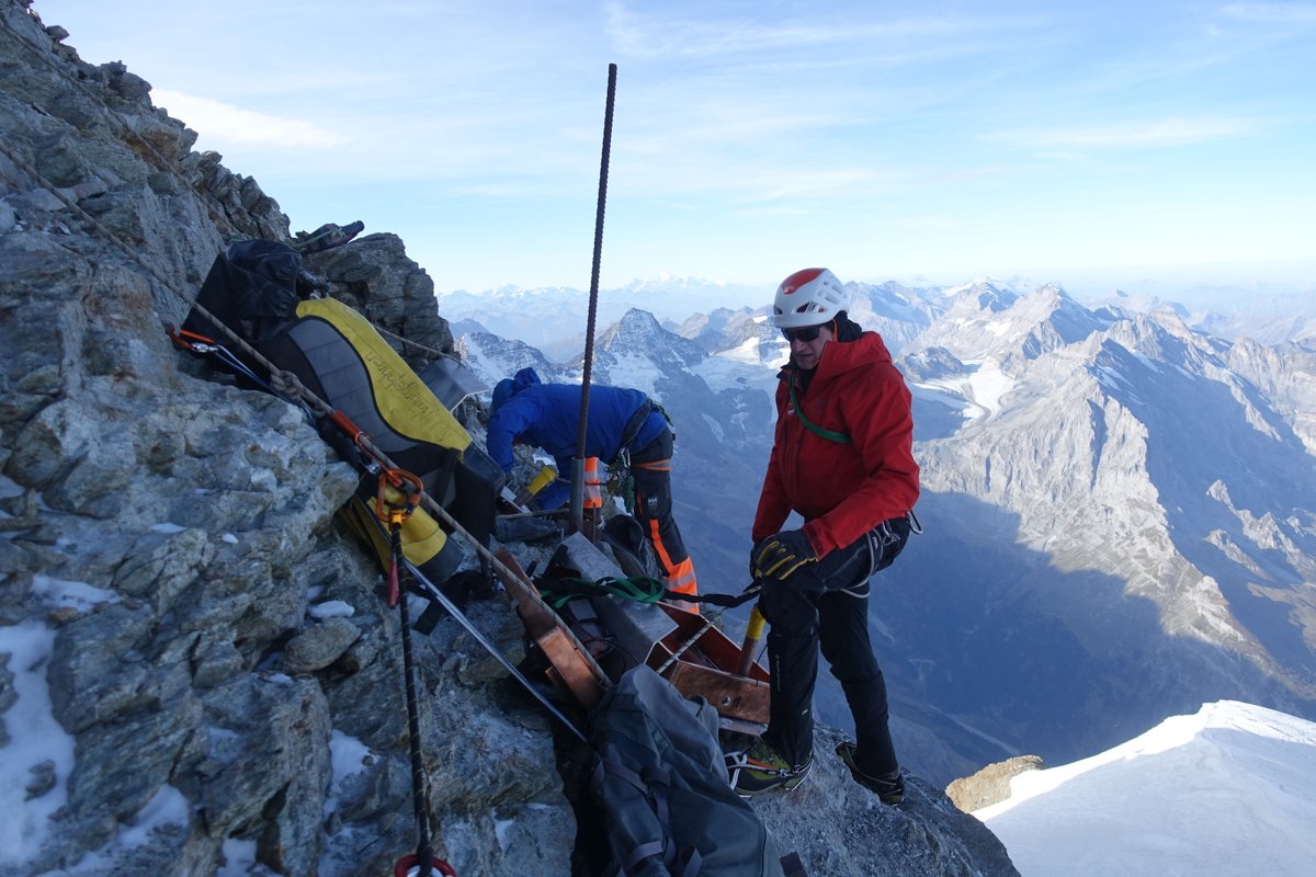 Nils Hählen (@nilshaehlen) on Twitter photo This summer, two 25-metre-deep #permafrost boreholes were drilled on the #Jungfrau at 4130 m above sea level by the canton in collaboration with @SLF. A construction site with a unique view, but great challenges in terms of logistics, construction techniques and work safety. This summer, two 25-metre-deep #permafrost boreholes were drilled on the #Jungfrau at 4130 m above sea level by the canton in collaboration with @SLF. A construction site with a unique view, but great challenges in terms of logistics, construction techniques and work safety.
