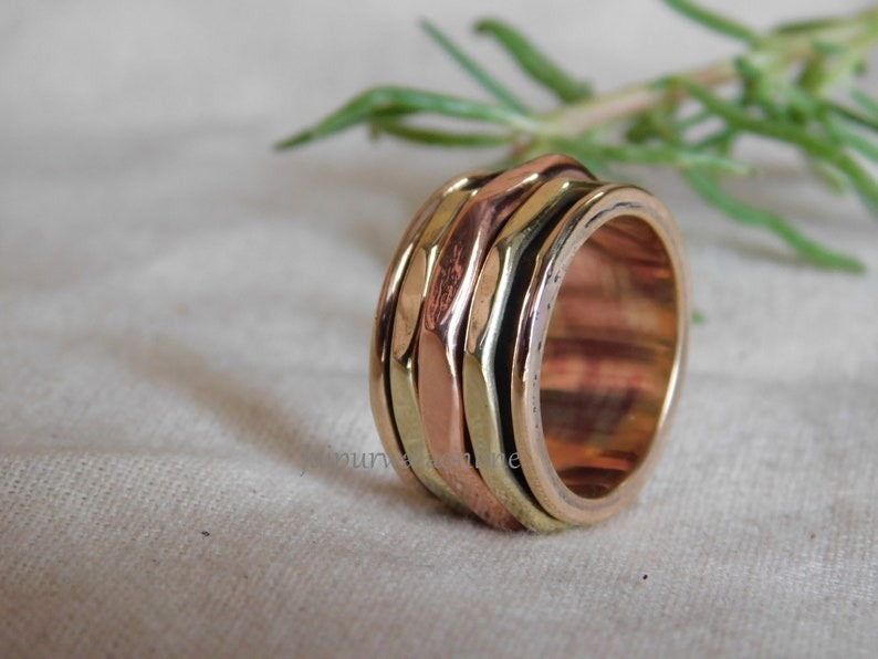 etsy.com/listing/154001…

#Copper #spinner #ring #Copperband #rings #Copperthumbring
#Wholesaleprice #ChristmasGift #CopperRing #CopperSpinner
#Coppejewellery #Copperfidgetring #WomenRing #StatementRing
#MeditationRing #CopperRing #HandmadeCopperRing #CopperJewelry