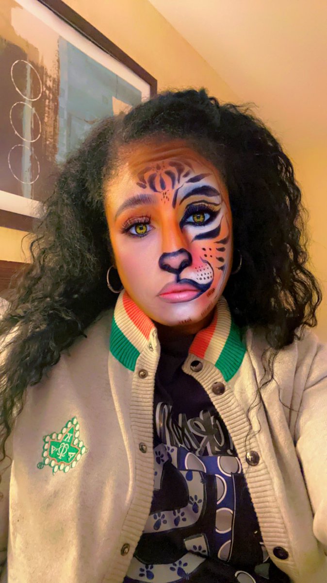 MissySippi's tweet photo. Disappointed #jsutiger signing out of #homecoming2023.  Y’all all ugly anyway! lol hmpf! 😝 https://t.co/bSLzaFUtxl