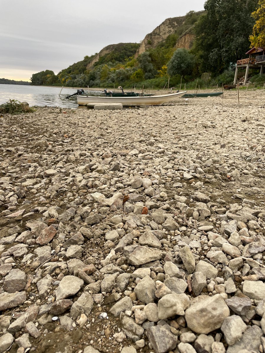 A pedogenic-carbonate-nodule beach along the Titel Loess Plateau