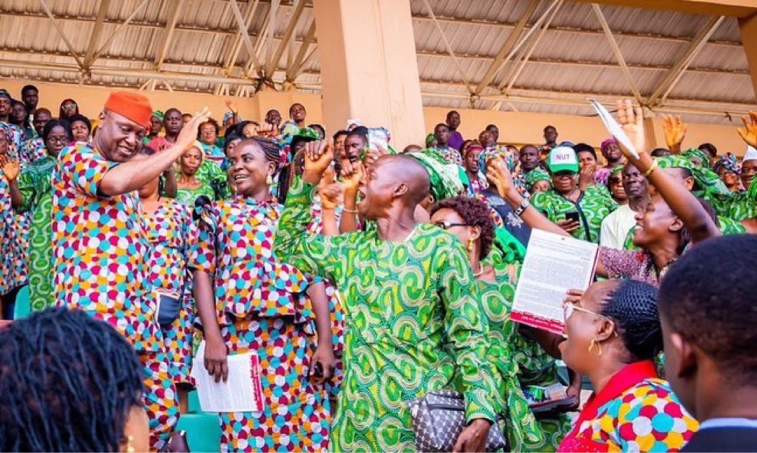 aynigeria_'s tweet photo. One full year has now passed since Governor @biodunaoyebanji assumed the role of Executive Governor in Ekiti State. After closely observing his administration, I'd like to present four distinct snapshots that encapsulate his approach and style over the past 12 months:

Frame 1: BAO was observed championing local investments while conducting project inspections at @goseeikogosi.

Frame 2: BAO was seen amidst a crowd of educators, expressing his appreciation and celebrating them on International Teachers' Day.

Frame 3: BAO acted as a symbol of political unity when he paid a visit to the SDP Gubernatorial candidate, Engr. Segun Oni, following the Supreme Court's ruling that affirmed BAO as the Governor of Ekiti State.

Frame 4: BAO made a surprise visit to a gathering of tech enthusiasts and creative minds during their hangout at @Ashagardens , organized by the @InnovateEkiti team, under the able leadership of HC @seunfakze.

Without a doubt, BAO has redefined governance in Ekiti State, bringing a fresh and dynamic approach to leadership.

#365DaysofBAO