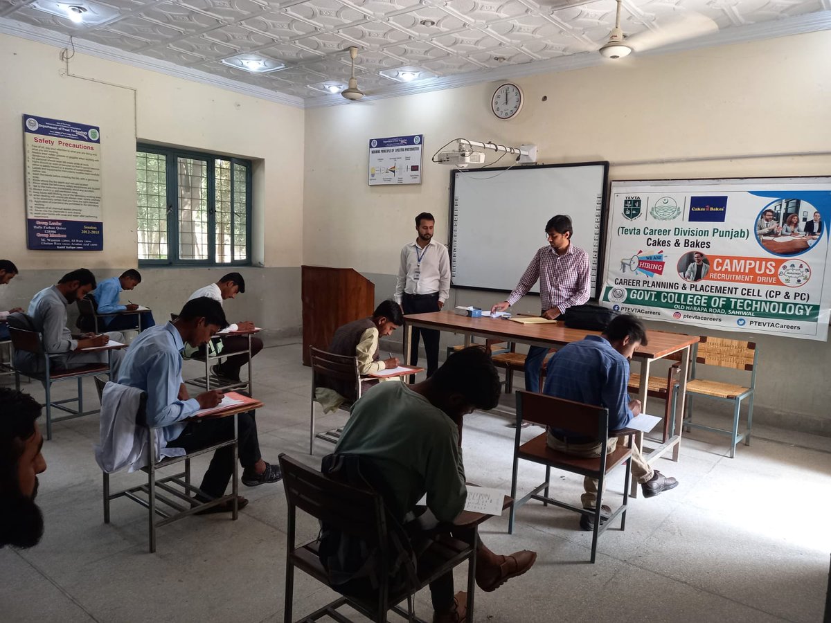 PTEVTACareers's tweet photo. 𝐂𝐨𝐧𝐧𝐞𝐜𝐭𝐢𝐧𝐠 𝐉𝐨𝐛 𝐒𝐞𝐞𝐤𝐞𝐫𝐬 𝐰𝐢𝐭𝐡 𝐏𝐨𝐭𝐞𝐧𝐭𝐢𝐚𝐥 𝐄𝐦𝐩𝐥𝐨𝐲𝐞𝐫𝐬.
𝐂𝐚𝐦𝐩𝐮𝐬 𝐑𝐞𝐜𝐫𝐮𝐢𝐭𝐦𝐞𝐧𝐭𝐬 𝐝𝐫𝐢𝐯𝐞𝐬 held with the collaboration of 𝐓𝐄𝐕𝐓𝐀 𝐏𝐮𝐧𝐣𝐚𝐛 𝐂𝐚𝐫𝐞𝐞𝐫𝐬 and 𝐂𝐚𝐤𝐞𝐬 𝐚𝐧𝐝 𝐁𝐚𝐤𝐞𝐬 | at GCT Sahiwal &amp; GCT Kamalia. https://t.co/dEbqR59EKO
