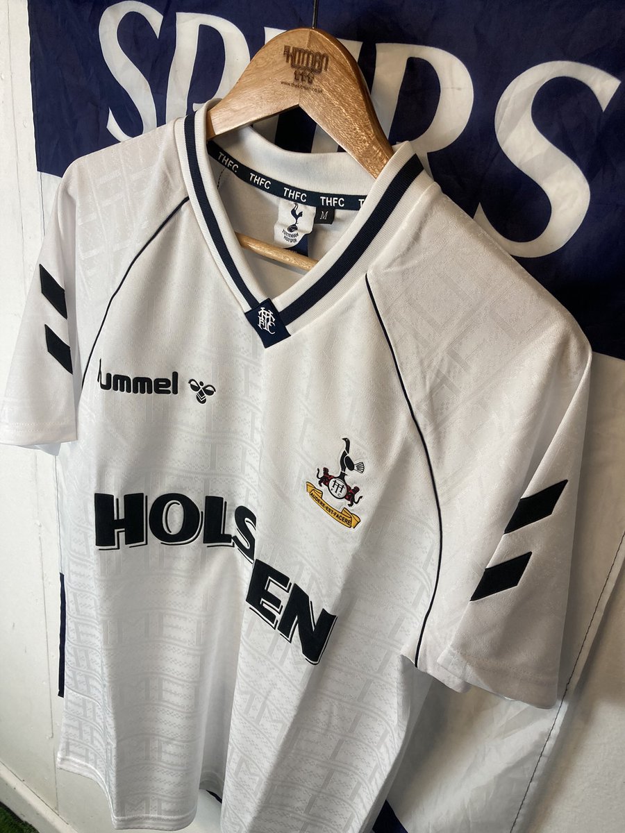 TheKitmanUK's tweet photo. Ready to meet two Spurs legends! 😍👕
#Gascoigne x #Mabbutt
For a modern remake this is beautiful! Love it!
#TheKitman 👕
#COYS #TottenhamHotspur #Gazza #Spurs #THFC #Hummel https://t.co/UcNsTmEpTP