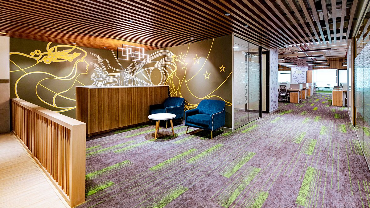 SmartworksInd's tweet photo. #ClientShowcase Glimpse into the vibrant workspace we created for a leading American multinational chain of coffeehouses and roastery reserves that fosters connectivity.
Customise your ideal workspace with Smartworks: https://t.co/X5XzcfxFn2
#smartworks #managedspaces #flexspace https://t.co/8IaPxpO4jP