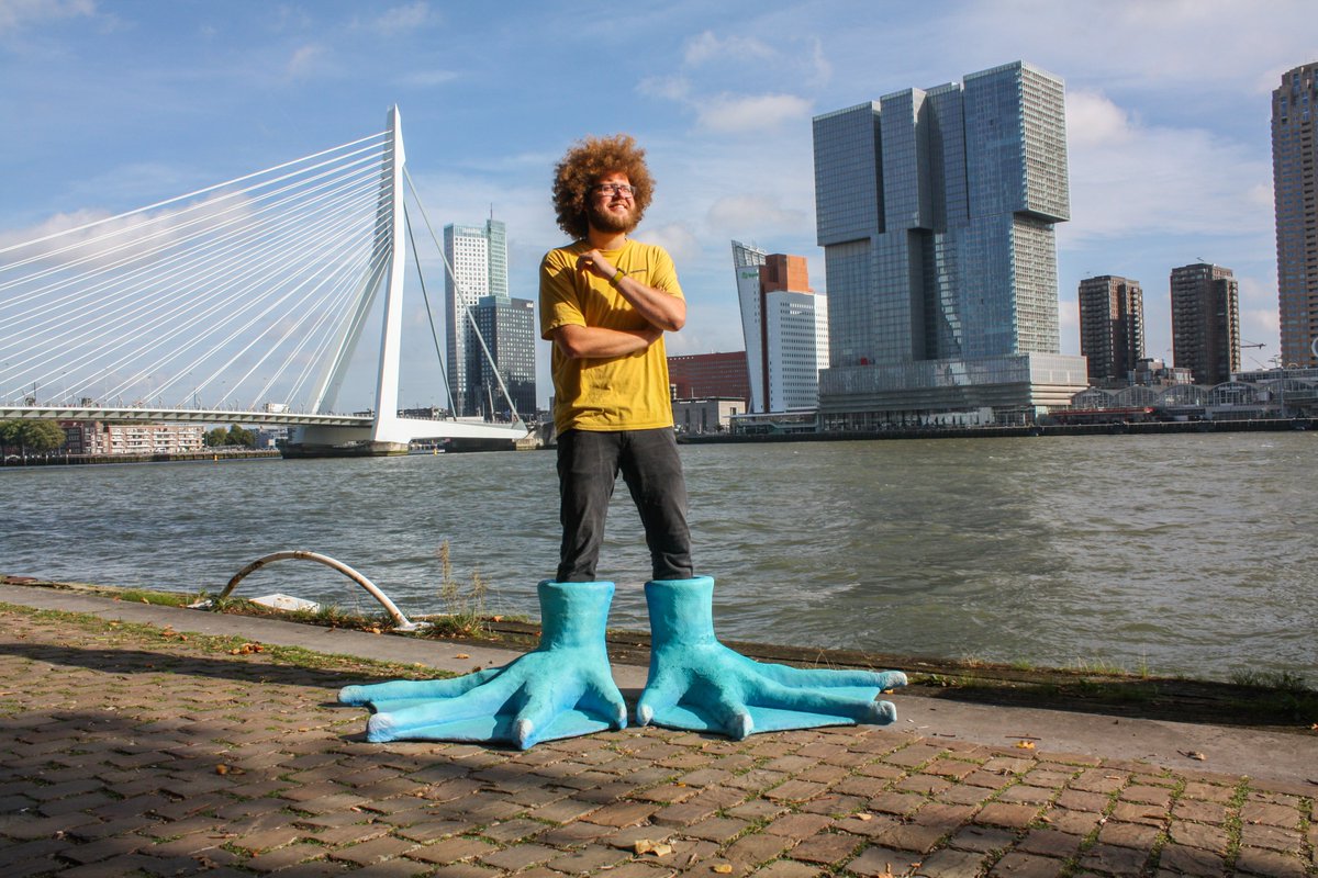 wffr_nl's tweet photo. 'Blauwvoetgent' @AukeFlorian en ambassadeur van WFFR, werd afgelopen week gesignaleerd langs de Maas in Rotterdam. Over twee weken begint het festival! Kom deze blauwe voeten proberen van 31okt tot en met 5 nov. #wffr https://t.co/oN9xXNf7Ga https://t.co/cqLkE8vprv