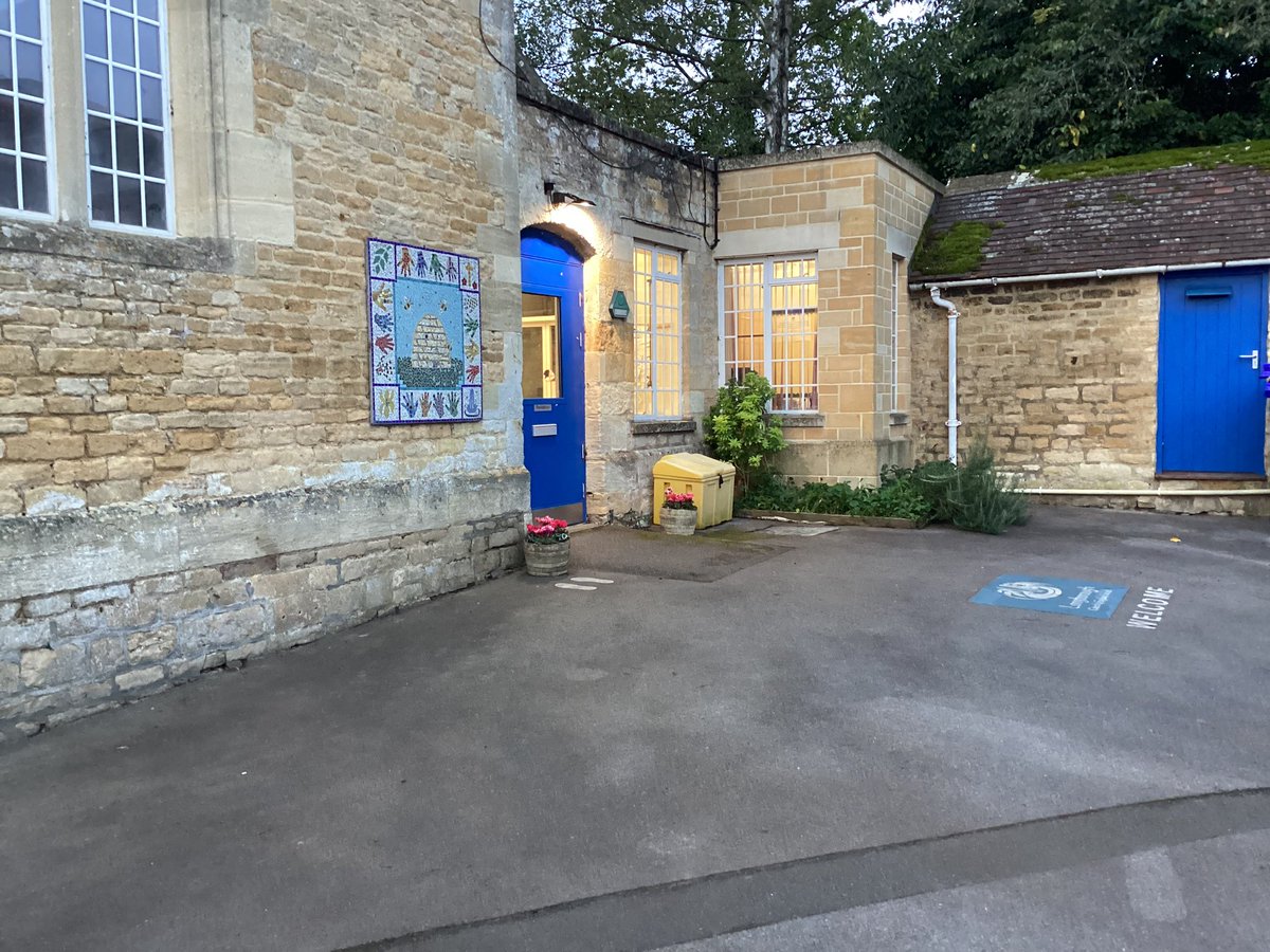 LongboroughCofE's tweet photo. Huge thanks to one of our families for making the front of our school look amazing! #schoolfamily #villageschool https://t.co/b7grKdxW3g