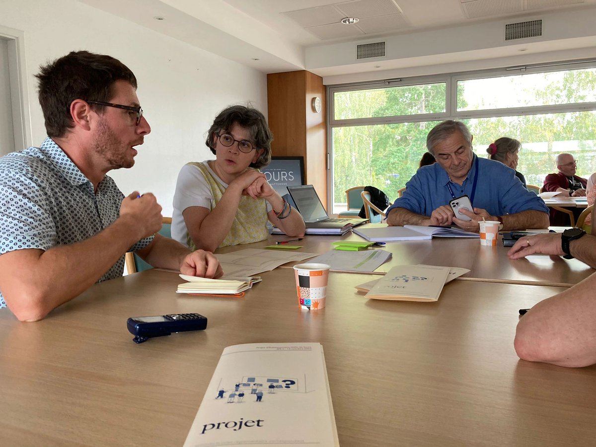 CHRU_Tours's tweet photo. [Projet d'établissement]
Nouvelle session de l'Assemblée du projet d'établissement (PE).
👐 Un dialogue entre 2️⃣0️⃣ professionnels @CHRU_Tours  et les 9️⃣ porteurs des volets thématiques du PE 
Tous rassemblés pour construire la stratégie de notre CHRU pour 2024-2028 ! 🏥 https://t.co/psLEBPNwYm