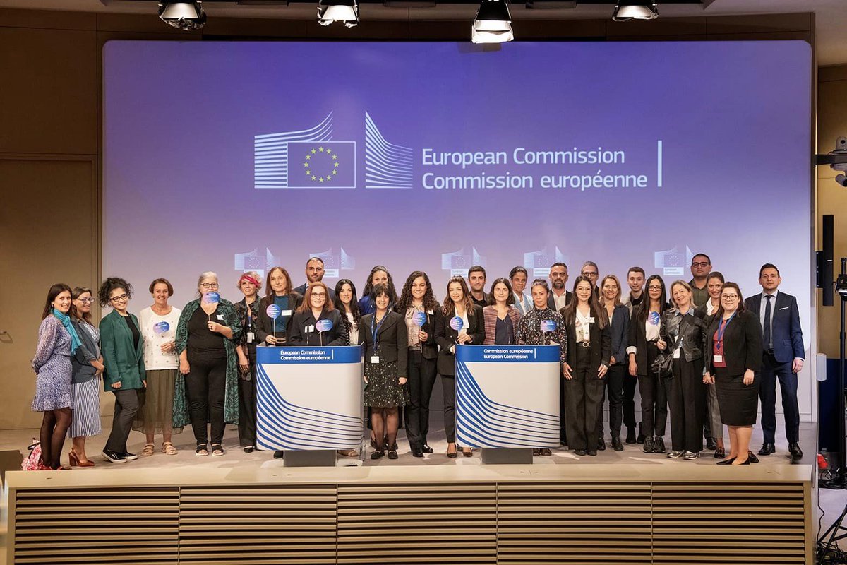 EU_LLP's tweet photo. This visit has helped us grow professionally by demonstrating the highest-level standards that the EU sets in providing linguistic services through each of its language related DGs. 
Thank you, EU, for making it possible!
#BuildingBridges #LanguageBuildsBridges #StrongerTogether https://t.co/ByHiZiAQ1m
