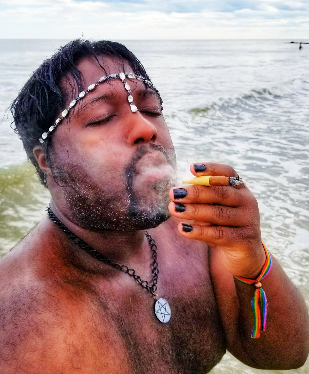 EjaeWild's tweet photo. 🏳️‍🌈 Happy #LGBTHistoryMonth! 🏳️‍🌈

🌌 I ❤ Swimming In October! 🌌

⚣🔮🍻 "Life is all about multidimensional thinking, I suppose. Now, with that being said, what is it that you see, or what is it that you seek?"

- Emmanuel J. Hampton 🌿⛤🧘‍♂️

#GayHippie
#GayMerman
#GayBear

💎
🏝 https://t.co/BO7lVwAqSV
