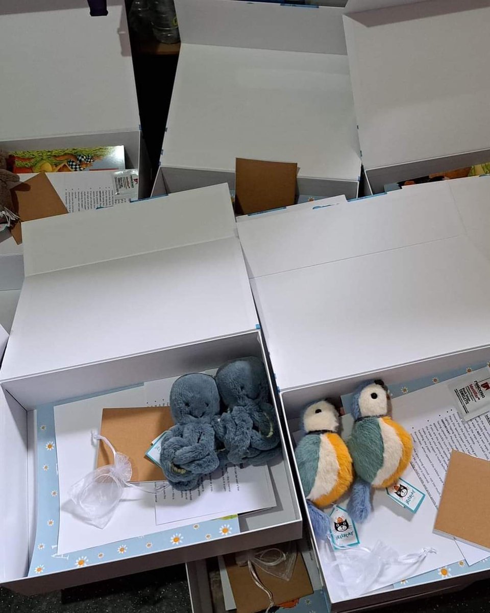 MadeMarkCharity's tweet photo. Great to be packing again now that our latest bulk order of boxes has arrived! 🙌

Packing today for Royal Preston Hospitals Bereavement Centre and Norfolk and Norwich Organ Donation Team, with lots more orders to follow. 

Thank you to these teams for your amazing work 💙🫶 https://t.co/XPYv8c1ZDj