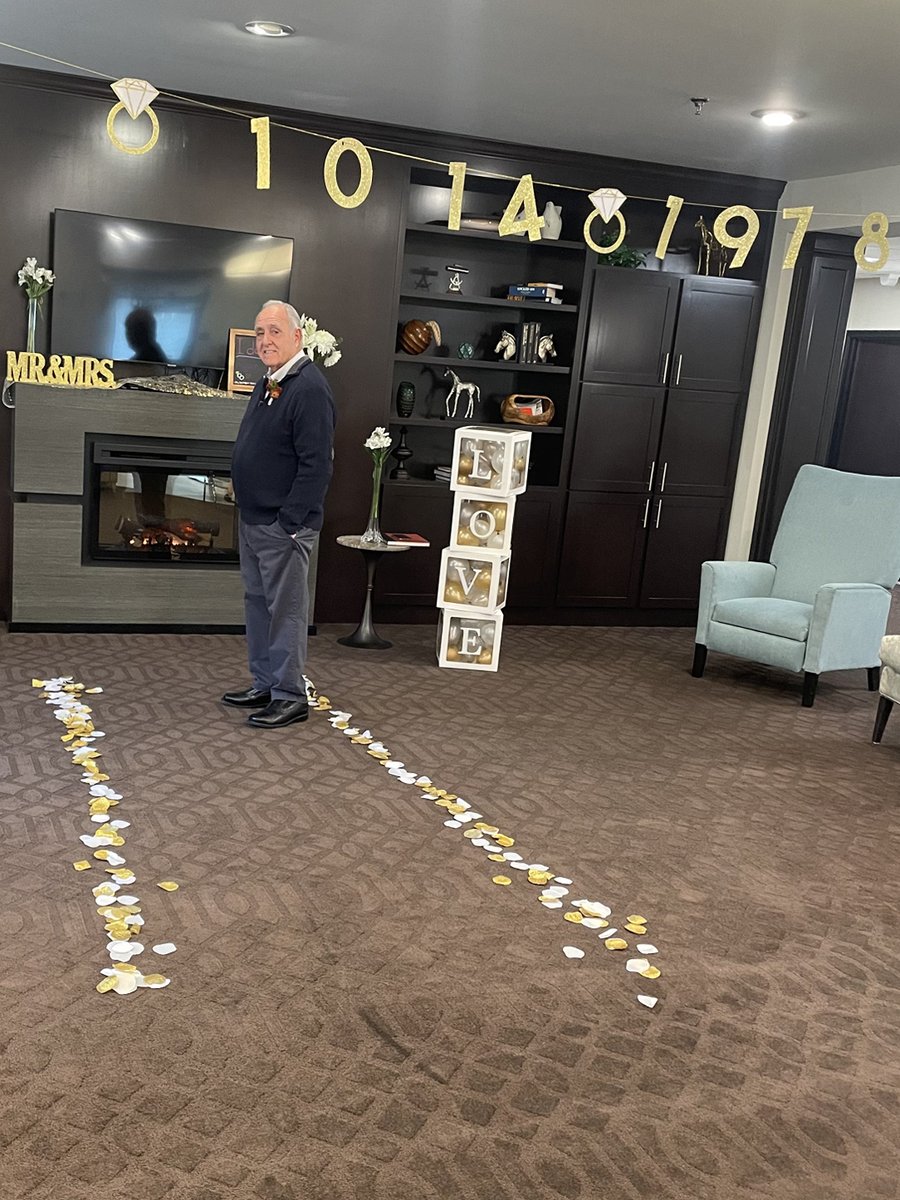 GatewaySprings's tweet photo. On Saturday, our sweet residents said I Do, AGAIN! 1️⃣0️⃣🩷1️⃣4️⃣🤍1️⃣9️⃣7️⃣8️⃣ 💍 
They choose each other and will choose one another over and over again, without pause, without a doubt, IN A HEARTBEAT 💗 #weddingbells #love #happyanniversary #foreverandever https://t.co/Qww1mJ3KA6