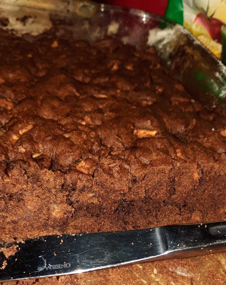 SAMOD2222's tweet image. An apple abundance. I've made cider, apple jelly, bread, pie, caramel apple cheesecake (😇😋), apple salsa and now why not--apple brownies! 😅😅 Any other suggestions?  #homegrown #AppleRecipes