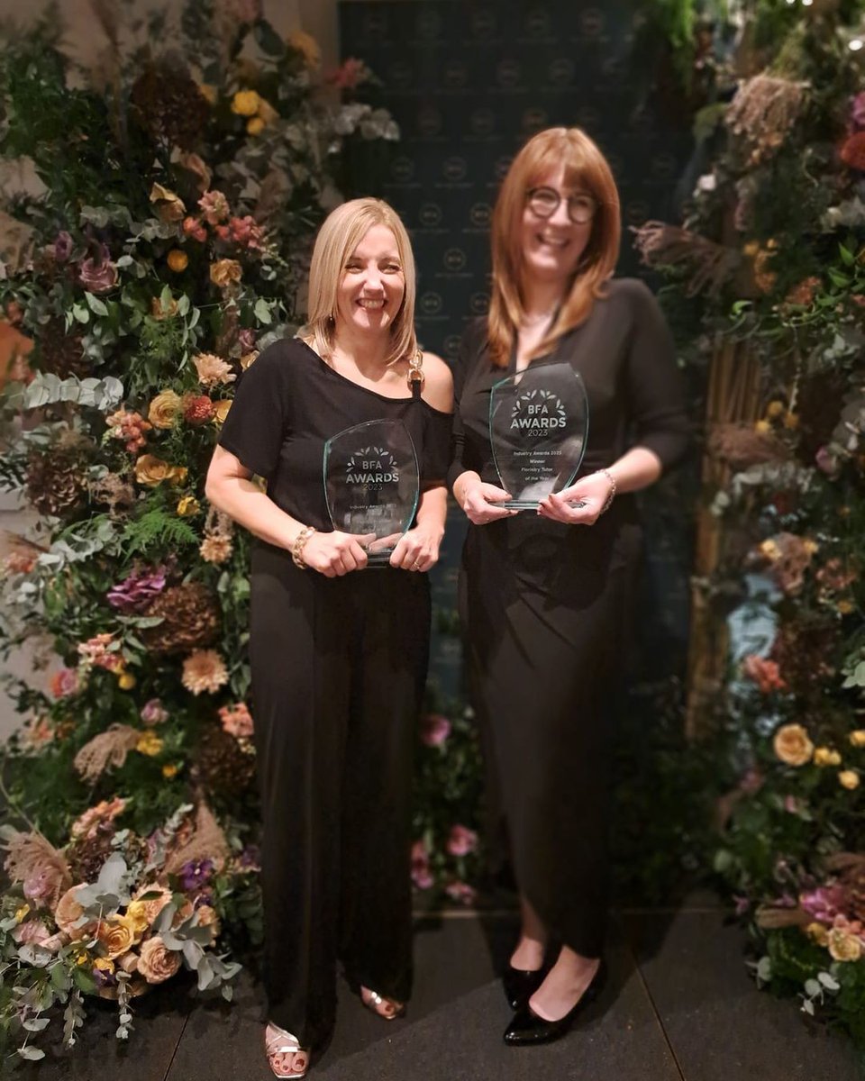 DonnyCollege's tweet photo. Massive congratulations are in order! First, to our very own Jade Loftus for winning the Tutor of the Year award at the BFA Awards! And secondly, to the entire floristry department for winning the Training Provider of the Year Award! Congratulations to you all! ๐
#BFAAwards https://t.co/Kjrmxqxf1q