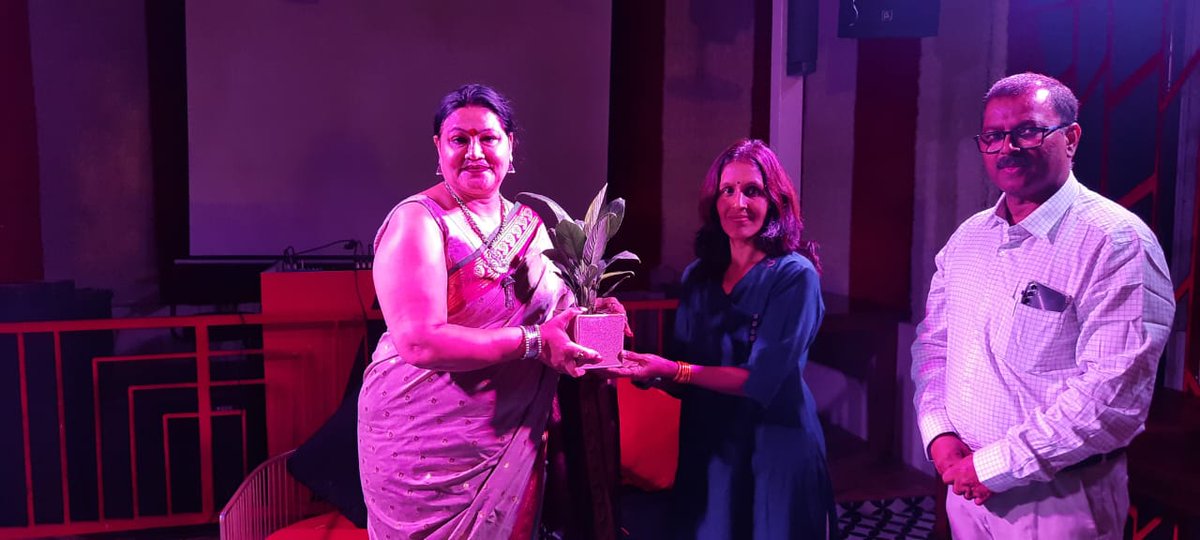 FullMarksPvtLtd's tweet image. 𝑯𝒊𝒏𝒅𝒊 𝒘𝒐𝒓𝒌𝒔𝒉𝒐𝒑 𝒄𝒐𝒏𝒅𝒖𝒄𝒕𝒆𝒅 𝒂𝒕 𝑫𝒆𝒉𝒓𝒂𝒅𝒖𝒏, 𝒘𝒊𝒕𝒉 𝑫𝒓. 𝑷𝒓𝒐𝒎𝒊𝒍𝒂 𝑪𝒉𝒐𝒑𝒓𝒂 𝒔𝒆𝒓𝒗𝒊𝒏𝒈 𝒂𝒔 𝒕𝒉𝒆 𝑹𝒆𝒔𝒐𝒖𝒓𝒄𝒆 𝑷𝒆𝒓𝒔𝒐𝒏. 𝑨 𝒕𝒐𝒕𝒂𝒍 𝒐𝒇 100+ 𝒕𝒆𝒂𝒄𝒉𝒆𝒓𝒔 𝒂𝒕𝒕𝒆𝒏𝒅𝒆𝒅.
#workshops2023 #workshops #hindi #hindiworkshop