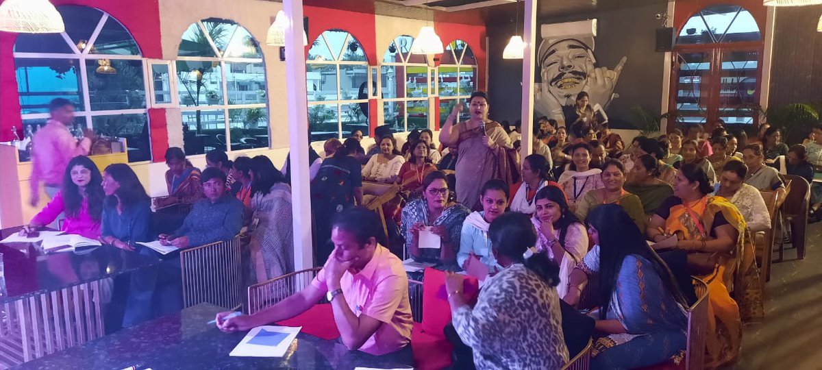 FullMarksPvtLtd's tweet image. 𝑯𝒊𝒏𝒅𝒊 𝒘𝒐𝒓𝒌𝒔𝒉𝒐𝒑 𝒄𝒐𝒏𝒅𝒖𝒄𝒕𝒆𝒅 𝒂𝒕 𝑫𝒆𝒉𝒓𝒂𝒅𝒖𝒏, 𝒘𝒊𝒕𝒉 𝑫𝒓. 𝑷𝒓𝒐𝒎𝒊𝒍𝒂 𝑪𝒉𝒐𝒑𝒓𝒂 𝒔𝒆𝒓𝒗𝒊𝒏𝒈 𝒂𝒔 𝒕𝒉𝒆 𝑹𝒆𝒔𝒐𝒖𝒓𝒄𝒆 𝑷𝒆𝒓𝒔𝒐𝒏. 𝑨 𝒕𝒐𝒕𝒂𝒍 𝒐𝒇 100+ 𝒕𝒆𝒂𝒄𝒉𝒆𝒓𝒔 𝒂𝒕𝒕𝒆𝒏𝒅𝒆𝒅.
#workshops2023 #workshops #hindi #hindiworkshop