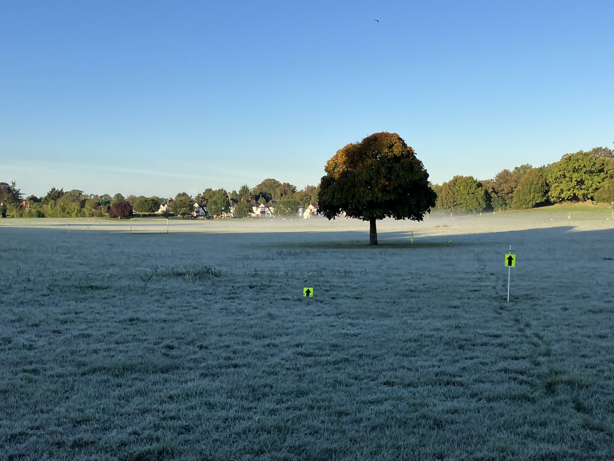 Event 286: The first frosty one of the season with 104 parkrunners and 30 volunteers. Well done all. Results, photos and news are all online parkrun.org.uk/lloyd-juniors/…