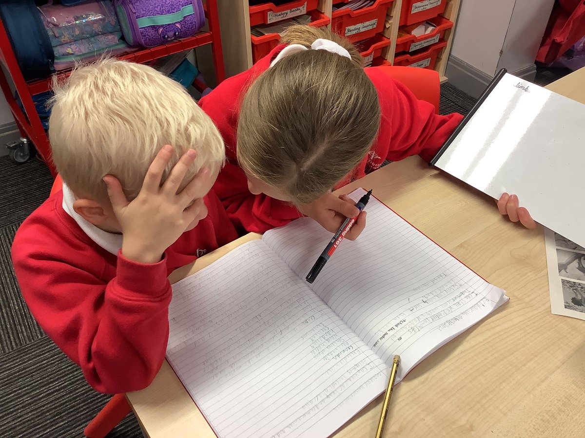 StPhilipsY3A's tweet image. We love working together to check our writing! @StPhilipCEAP #teamstphilips