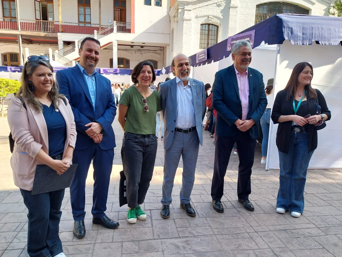 Ciencia_Usach's tweet image. ¡Estamos felices!🦁🙌

🚀Iniciamos esta semana agradeciendo a todos y todas por haber sido parte del Festival de Ciencia @usach y nuestro Concierto Cielos.

🔬¡Con 40 stands, grandes y pequeños disfrutaron en familia de este gran evento que celebró a la ciencia y el conocimiento!