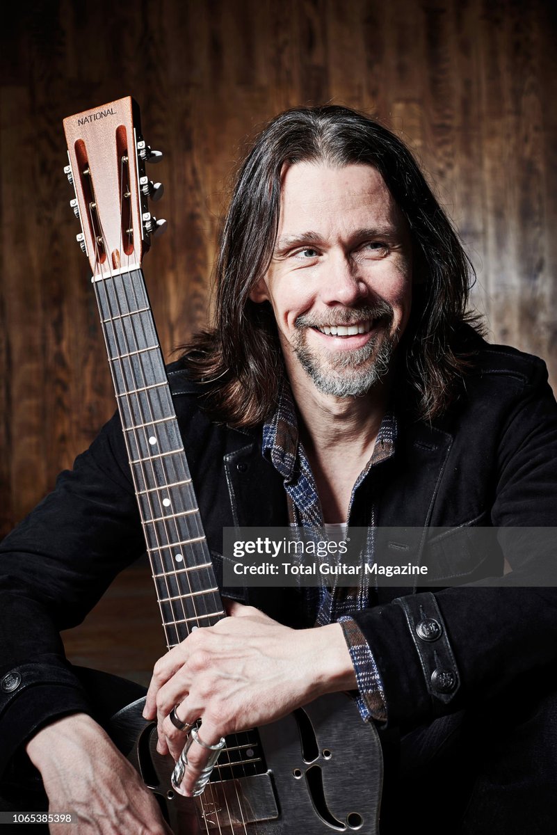 Happy new week! Have a great Monday 🤘🏻
© Olly Curtis 
#MylesKennedy #AlterBridge