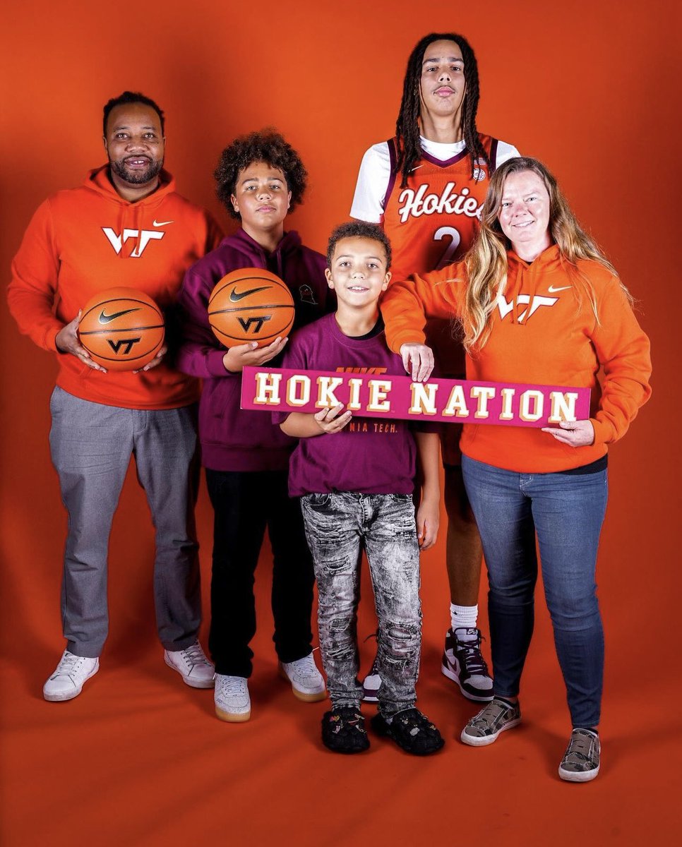 Over the weekend 2025 Silas Barksdale ( @silasbarksdale ) took an unofficial visit to Virginia Tech to checkout @HokiesMBB …. 

#TheWay