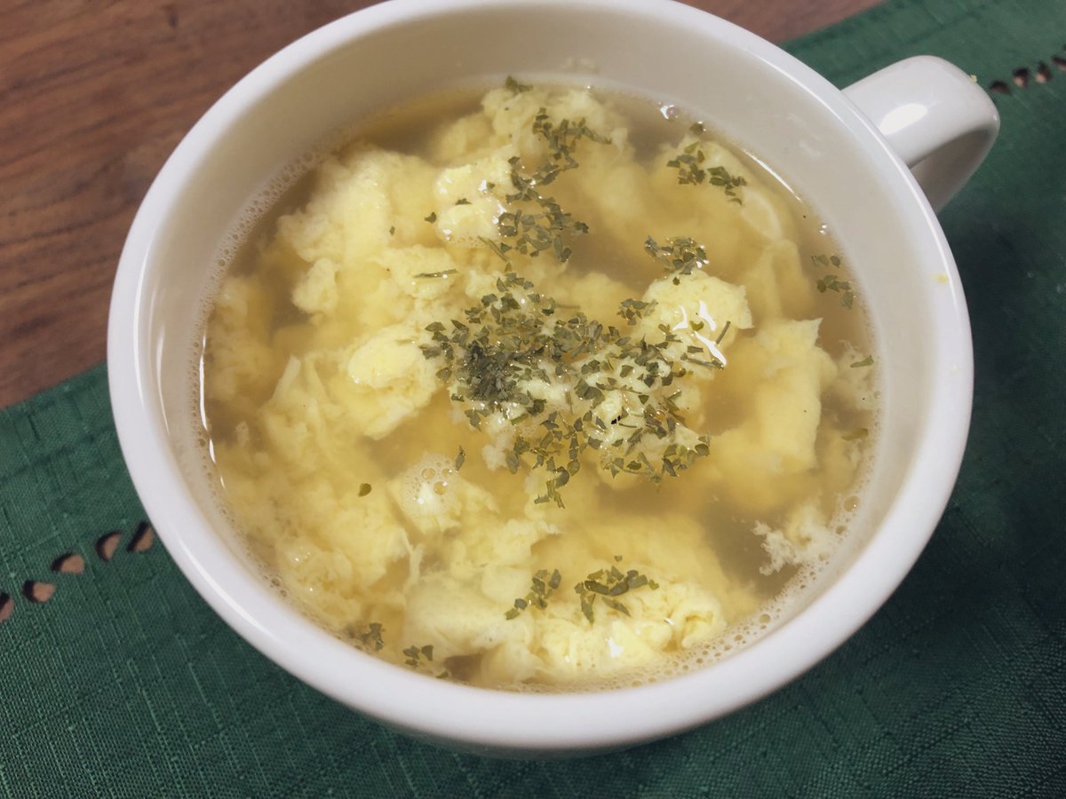 Mark3with_cO's tweet photo. 今日の晩御飯
卵のふわふわコンソメスープ
明太子ポテトサラダ
野菜たっぷりカレーライス
完成ですっ!!!
#3Cook https://t.co/R9OZpRxa9g