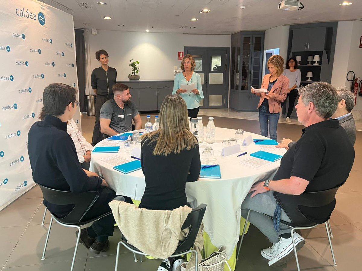 Cata d’aigües de les 7 parròquies d’Andorra amb catadors de territori @caldea <a href="/unicefandorra/">Unicef_ComitèAndorra</a> <a href="/And_Sostenible/">AndorraSostenible - Medi Ambient i Sostenibilitat</a> <a href="/escolaandorrana/">escola andorrana</a> i amb inestimable ajuda del somelier J.Antonio Guillermo i de l’Anna Triola  del ministeri de salut #diamundialdelalimentació