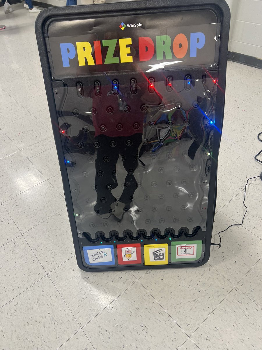 MsBryant22's tweet photo. Learning new strategies for differentiation! 🎉 #besmuseumofdifferentiation 
#besdifferentiation #besmuseum https://t.co/8FuAlBmrE3