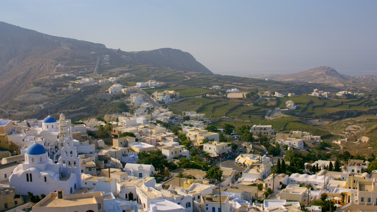 🇬🇷☀Mardi 17 Octobre, voyagez en Grèce ! Découvrez La vigne de Santorin, l’héritage de l’Antiquité, lors de la projection d'un épisode du documentaire "Des Vignes et des Hommes". 👉 Projection suivie d’une dégustation de 2 vins de ce vignoble d’exception. laciteduvin.com/fr/agenda/des-…