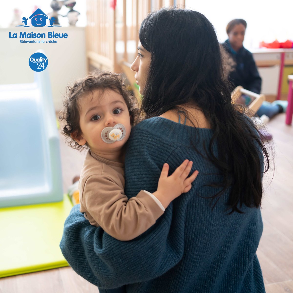 Les parents au cœur de la crèche.👨‍👩‍👧Des RDV sont mis en place pour accompagner les familles dans leur questionnement et le suivi de l'enfant, comme le café parent : réunion thématique, autour d’un goûter, organisée régulièrement entre parents, professionnels et enfants. #quality24