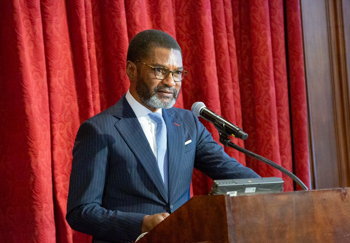 FrankNwekeII's tweet image. #EnuguAir: Lofty dream, misplaced priority.

We have only one state in Nigeria with a functional airline. It is arguably one of the best in the country.

According to the National Bureau of Statistics, the state had a poverty rate of 28% when the airline was launched in 2019.…