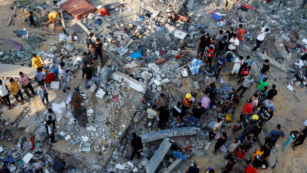 JamshaidJeem's tweet photo. @IDF This was a Family Homes. 
You people have only one house and here the whole family ends up.  But it is a pity that we Muslims do not agree, otherwise we would have erased people like you from the page.
#IsraelGazaWar 
#IsrealPalestineconflict 
#FreePaleastine 
#FreePalestine https://t.co/BWbMOxVVFY