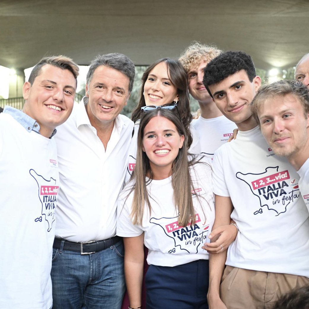 Quasi quindicimila persone hanno partecipato al congresso di Italia Viva! 
Considerando che in molti territori c’era un solo candidato il dato di partecipazione è semplicemente eccezionale. Alzarsi una domenica, prendere la macchina e fare chilometri per andare a votare solo per