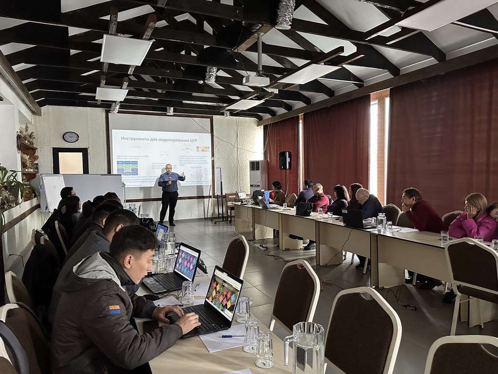 undpkg's tweet photo. @JointSDGFund @AaSolovieva @MonicaRijal @abdrakhmanova @MikePeleah @UNDPEurasia @EUinKyrgyzstan @INFFplatform @PardeeCenterIFs 🚀 This seminar is a critical step towards achieving the #SDGs in Kyrgyzstan🇰🇬 and the broader Central Asia region. Collaboration, modelling, and data-driven decisions are the keys🗝️to success🎯. https://t.co/guq9NG5OJb
