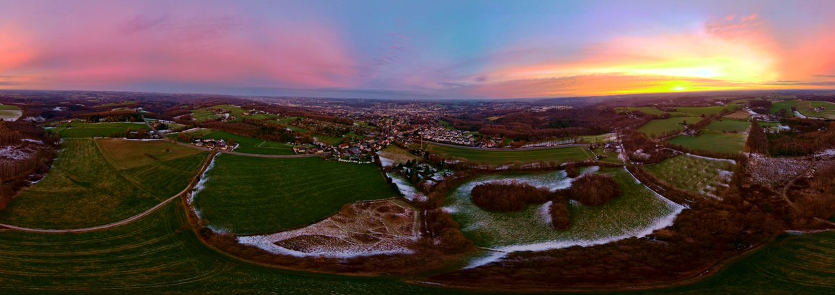 schwebendkamera's tweet photo. Frosty Sunrise. https://t.co/9jBvFycu1v