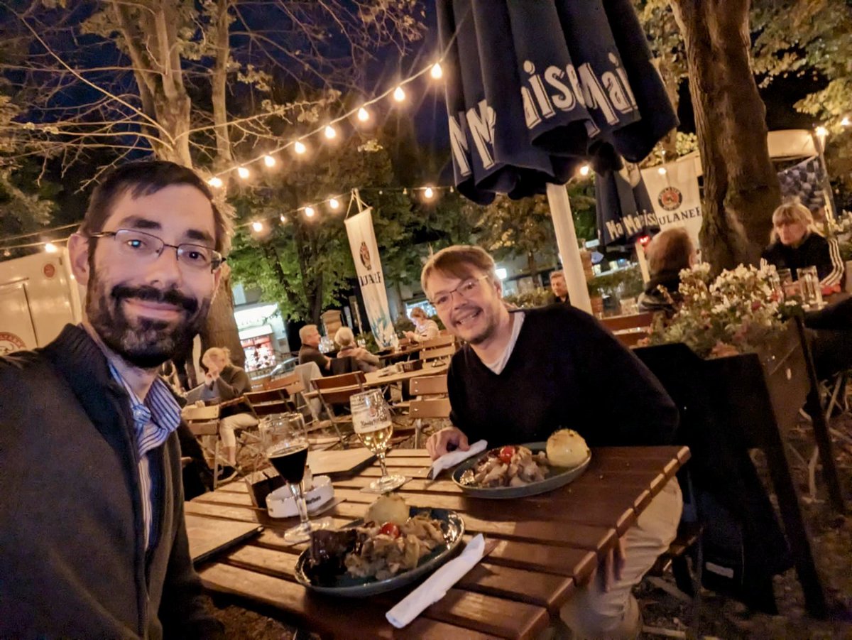 Last week, I had the pleasure to host Samuel Poncé from UC Louvain and to discuss the intricacies of electron-phonon coupling over a classic beergarden dinner!