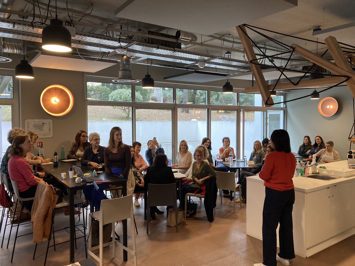 Cercle départemental <a href="/BougeTaBoite/">Bouge ta Boite</a> avec des entrepreneures motivées ce matin au Village 💥 

#evenement #entrepreneure